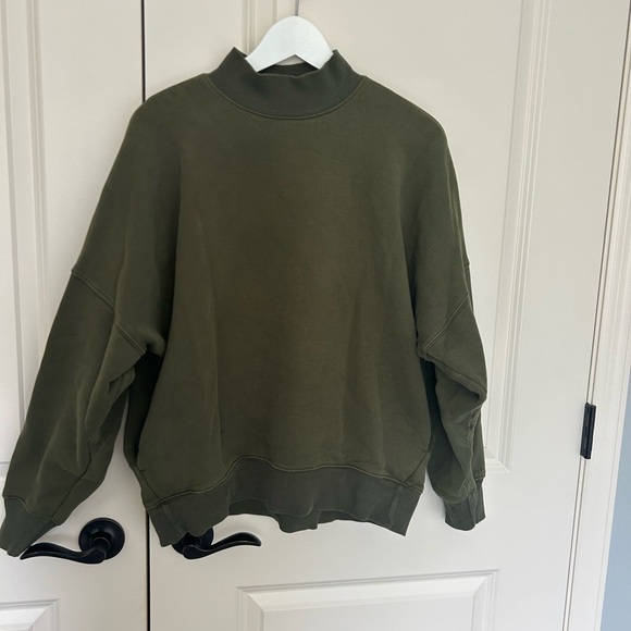 Aritzia TNA Cozy Fleece Mega Mock Neck Sweatshirt (Olive Green) - Picture 2 of 4